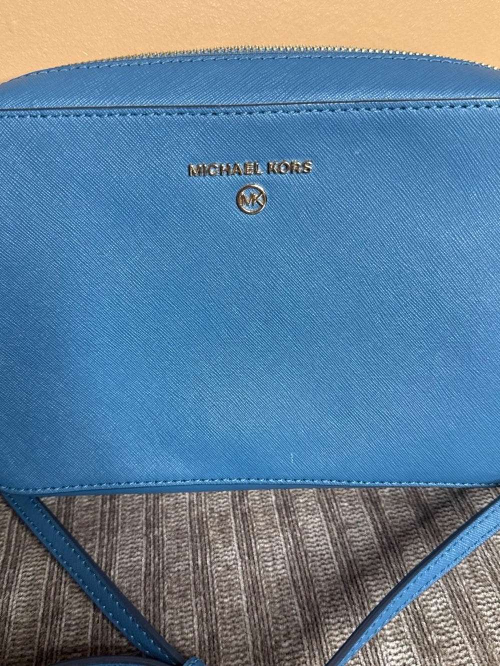 Michael Kors Bright Blue Saffiano Crossbody Bag excellent condition